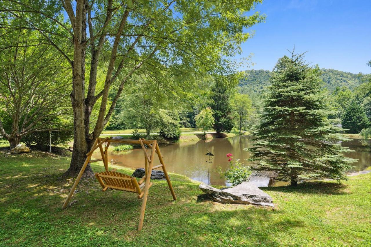 Twin Ponds Retreats Retreat Villa Whittier Exterior photo